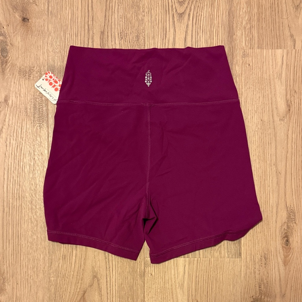 NWT FP Movement by Free People Magenta Legging/ Bike Shorts medium - Picture 2 of 3